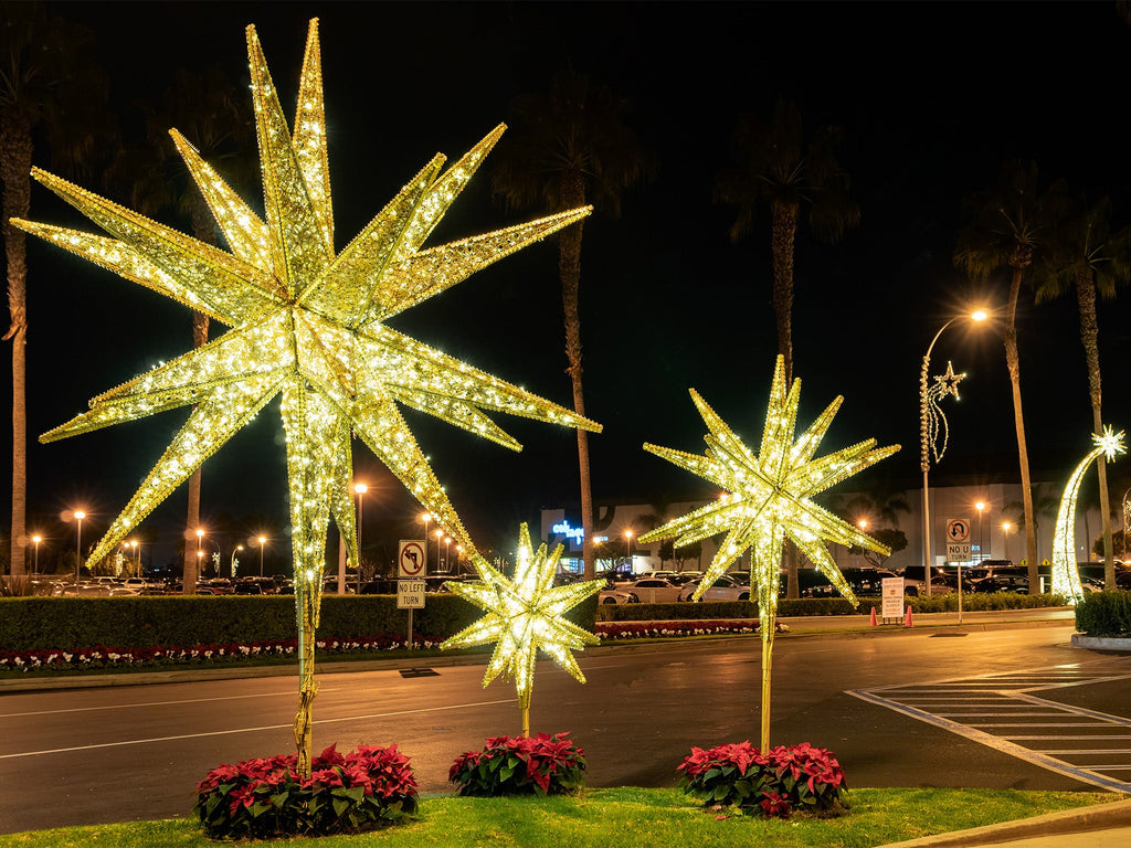 Guide to Choose Pole-Mounted Christmas Decorations for Commercial Spaces