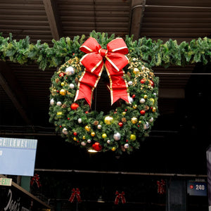 Classic Christmas Pre-Decorated Wreaths