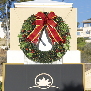 Holly Leaf Holiday Pre-Decorated Wreaths