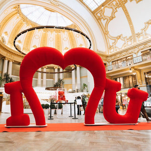 Valentine's Selfie Arch